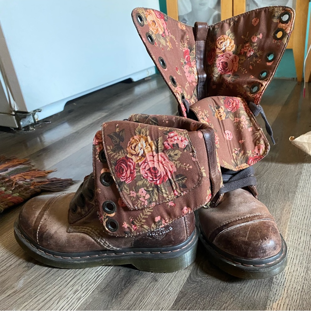 Dr Martens Rare 1914 floral